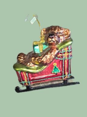 Vintage discontinued Radco handblown glass "Sleigh bear"